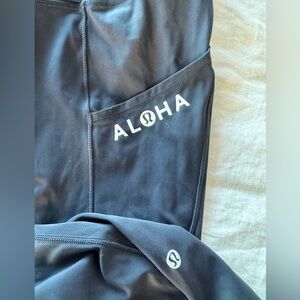 Rare find— no longer available Lululemon Aloha Align leggings size 4